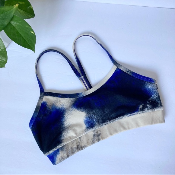 lululemon athletica Other - Lululemon / Flow Y  galaxy sports bra